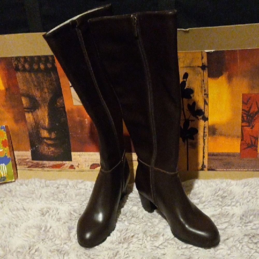 Comfortview Dark Brown Heeled Boots - Picture 2 of 6